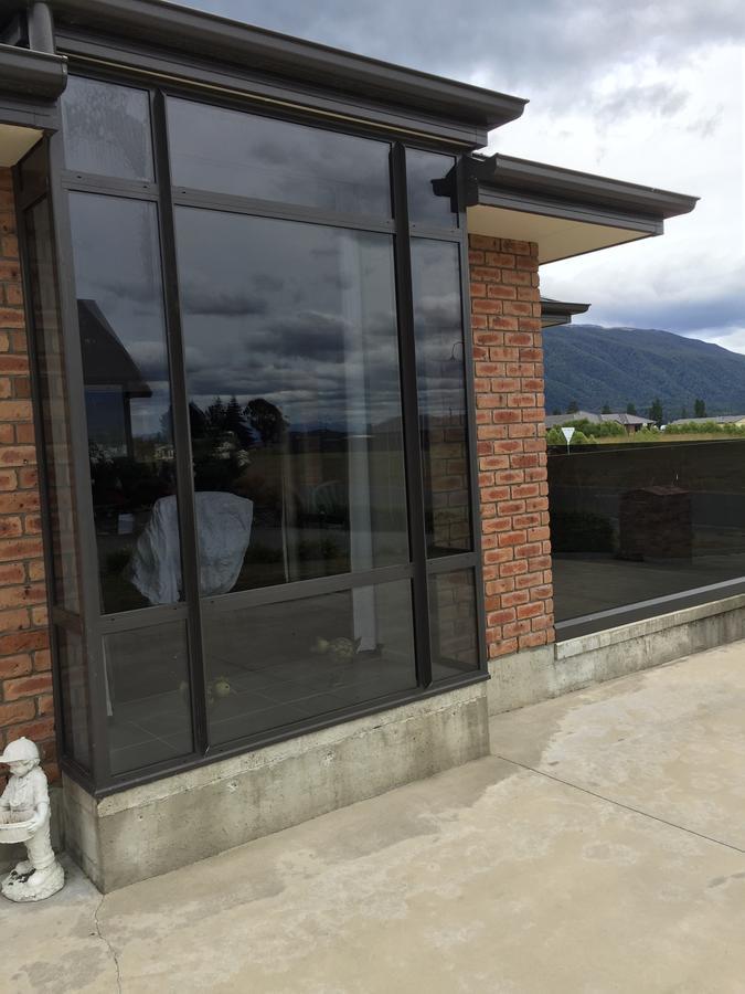 Villa The Rock à Te Anau Extérieur photo